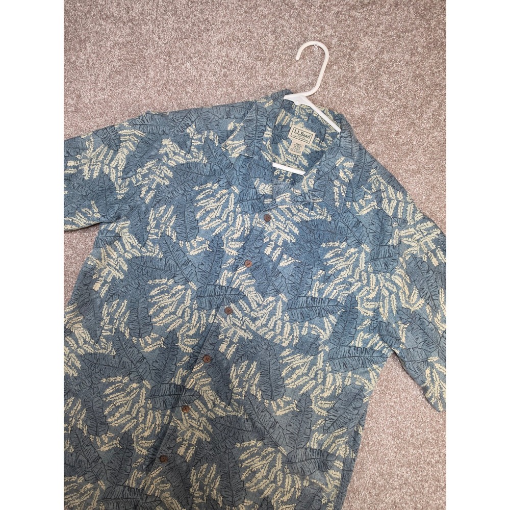 LL Bean Mens Medium Blue Palm Leaf Print Cotton Short Sleeve Camp Button Shirt